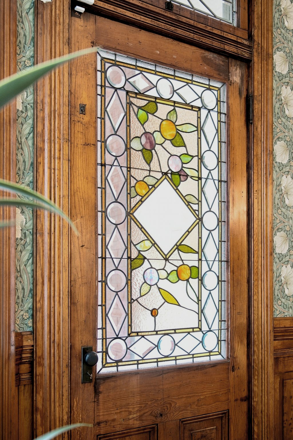 Eastlake-influenced architectural details